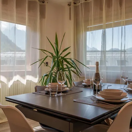Area Apartment *