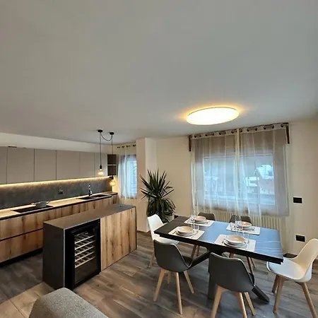 Area Apartment *